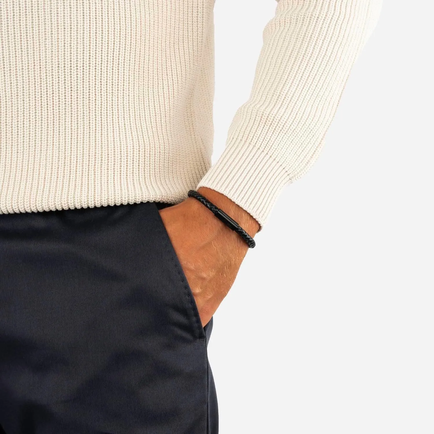 | Premium Leather Bracelet for Men | Bracelet in Genuine Black Braided Calf Leather | Strong Magnetic Clasp | Exclusive Jewelry Gift Box | Handcrafted