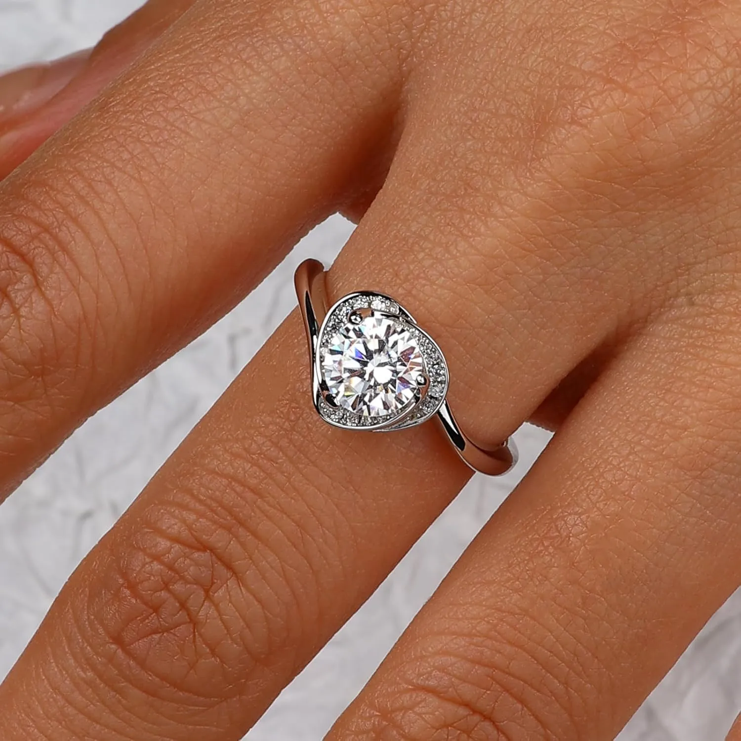 1 CT 2CT Moissanite Enagaement Ring for Women, White Gold Plated 925 Sterling Silver Moissanite Rings, Promise Rings Wedding Band Rings for Women Size 5-10