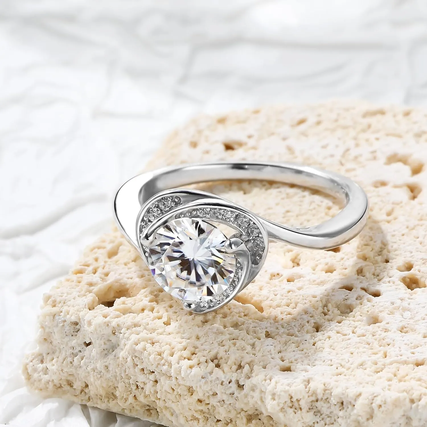 1 CT 2CT Moissanite Enagaement Ring for Women, White Gold Plated 925 Sterling Silver Moissanite Rings, Promise Rings Wedding Band Rings for Women Size 5-10