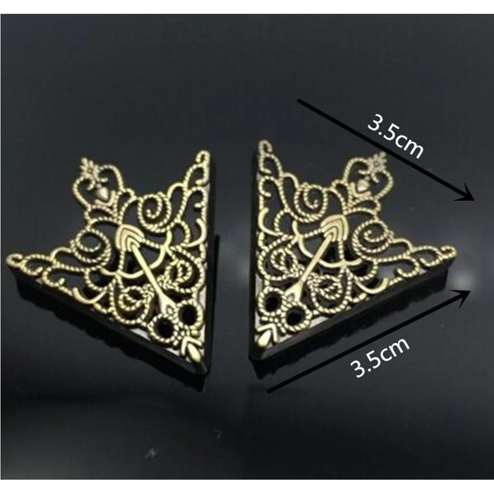 2Pair Brooches Accessories Palace Retro Hollow Pattern Shirt Collar Brooch Buckle Angle Triangle