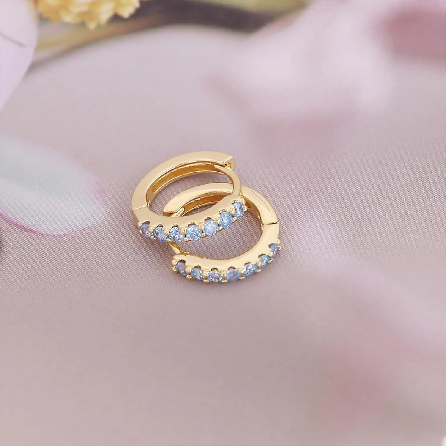 3 Pairs Silver Huggie Hoop Earrings Set Gold Huggie Earrings for Women Lightweight Hypoallergenic Heart Hoops Earrings Set Jewelry