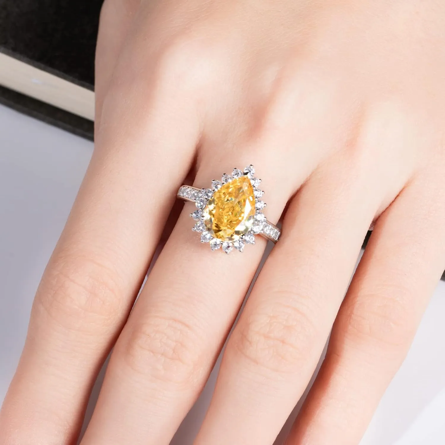 4CT-8CT Cubic Zirconia Cocktail Rings Pear Cut/Heart Cut/Radiant Cut 5A Grade Simulated Diamond CZ Statement Engagement Promise Ring for Women