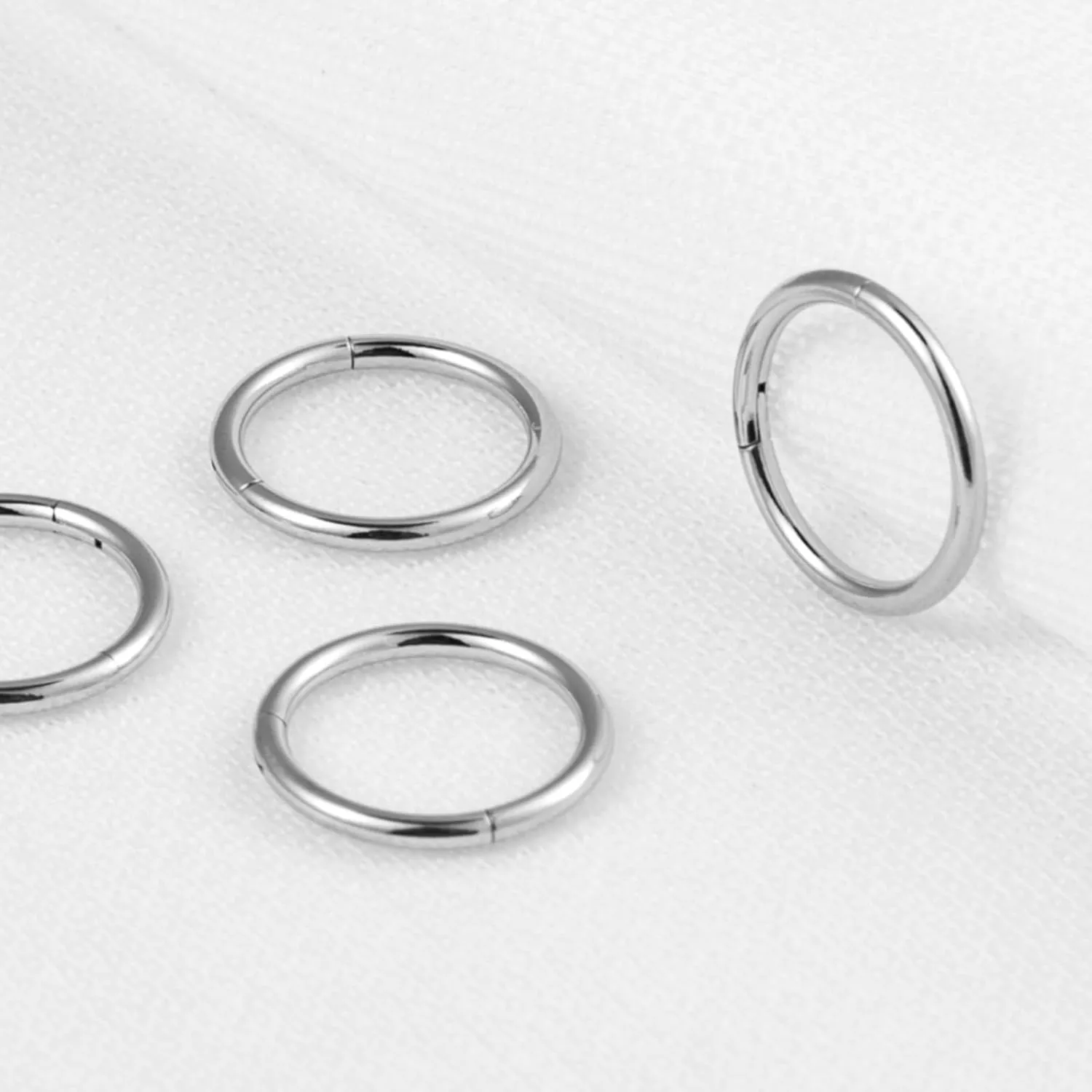 4Pcs 16G 18G 20G Surgical-Steel-Piercing-Ring-Nose-Rings-Hinged-Hoop-Earrings,6mm 8mm 10mm 12mm Seamless Stainless Steel Clicker Eyebrow Septum Piercing Hoop,Sliver Black Gold Rose Gold Rainbow Body Jewelry Set