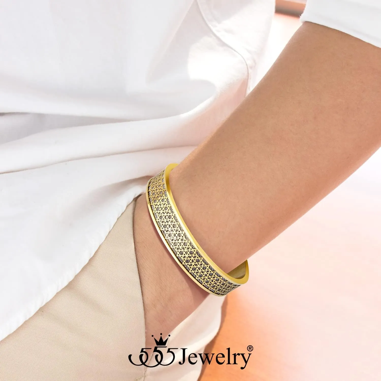555Jewelry Exclusive Stainless Steel Star of David Open Cuff Bangle Bracelet for Men