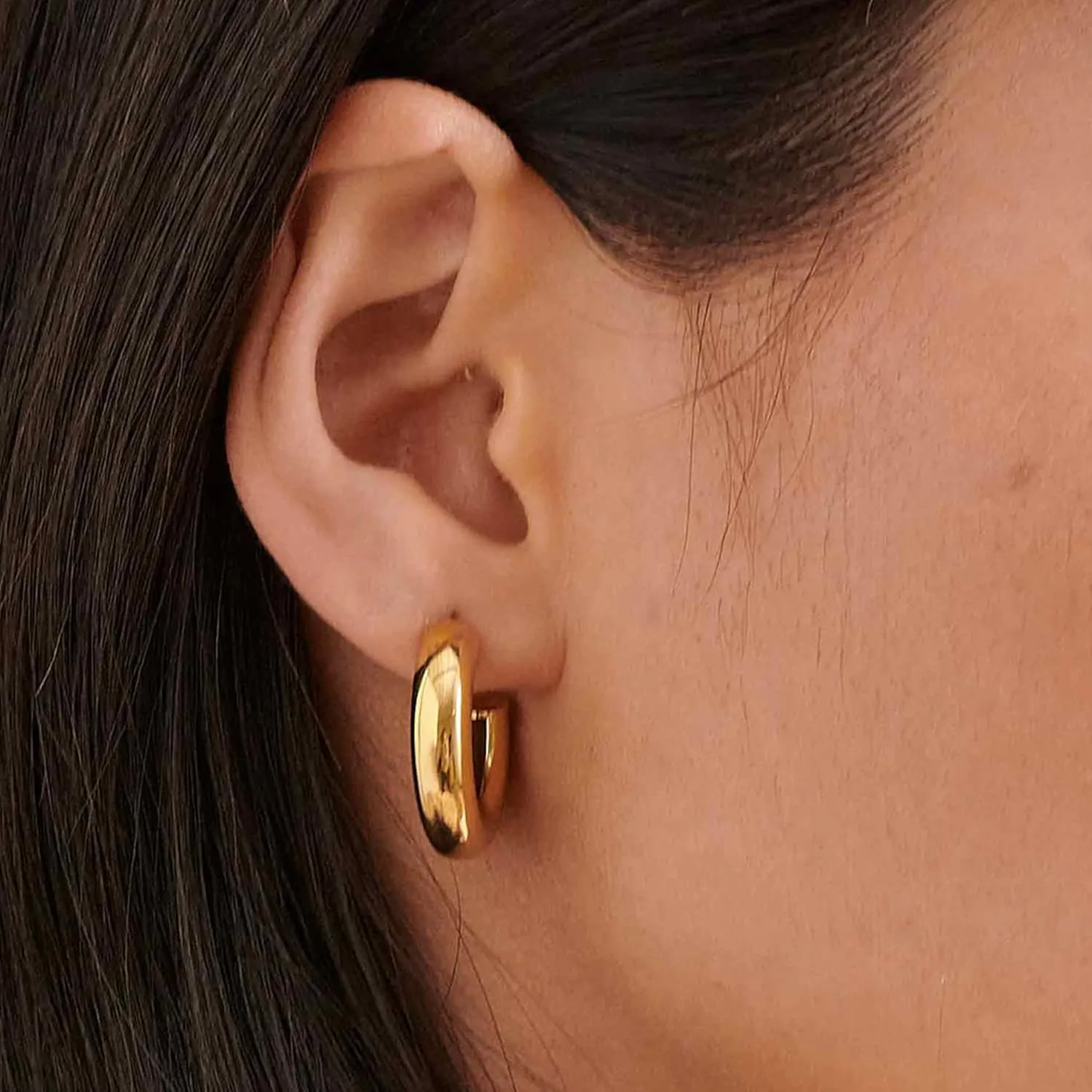 AIMCOO Gold Hoop Earrings for Women, Chunky Lightweight Silver Earrings Set Hypoallergenic, Dainty Stud Earrings Trendy Small Cartilage Huggie Hoop Earrings for Women Gold Jewelry for Women Gifts