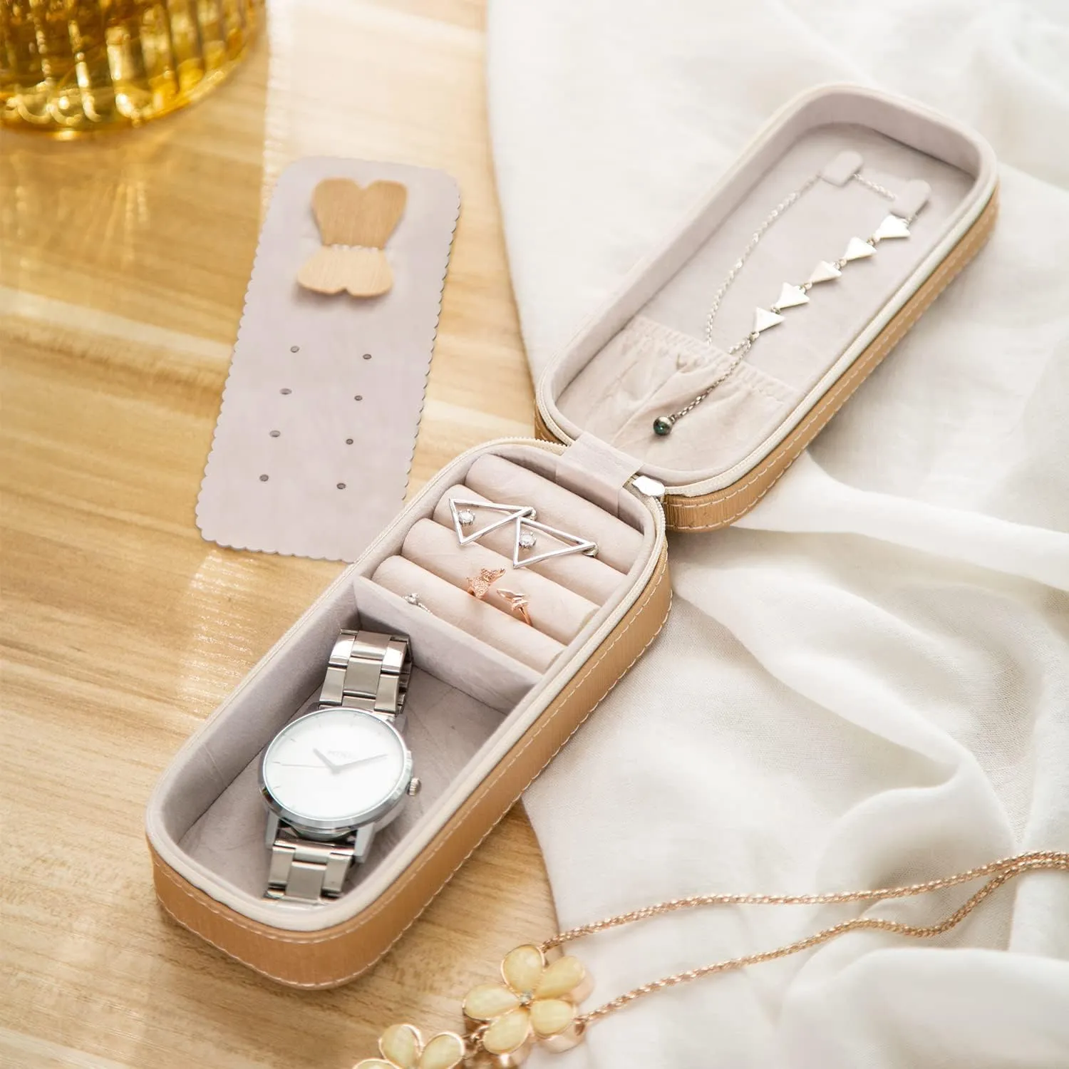 BONNY DODO Small Travel Jewelry Organizers Box for women with PU Leather Portable Mini Jewelry Case with compartments for Necklace Rings Earrings,Luxury Giftable boxes(Champagne, S)