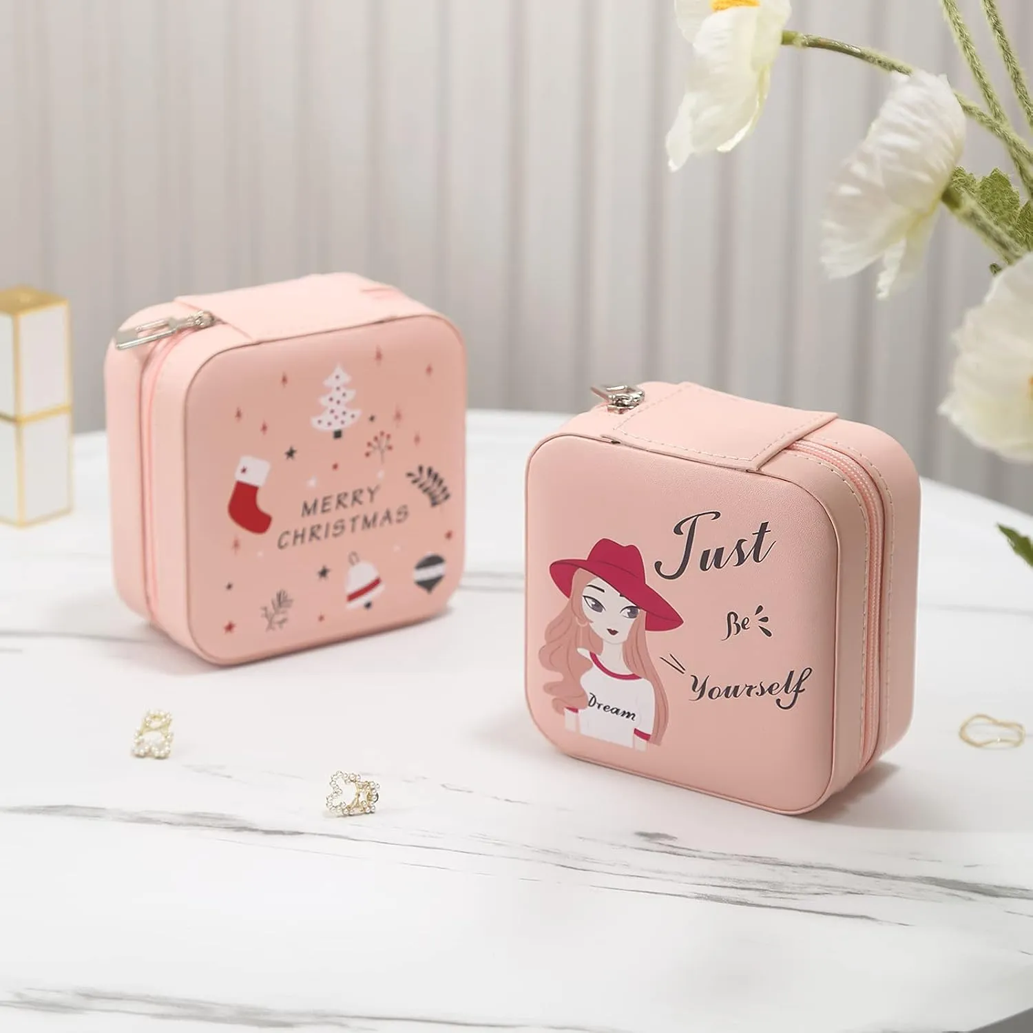 CASEGRACE Travel Jewelry Case, Small Jewelry Box Portable Jewelry Travel Organizer Display Storage Case for Rings Earring Necklace Bracelet, Gift for Women Girls