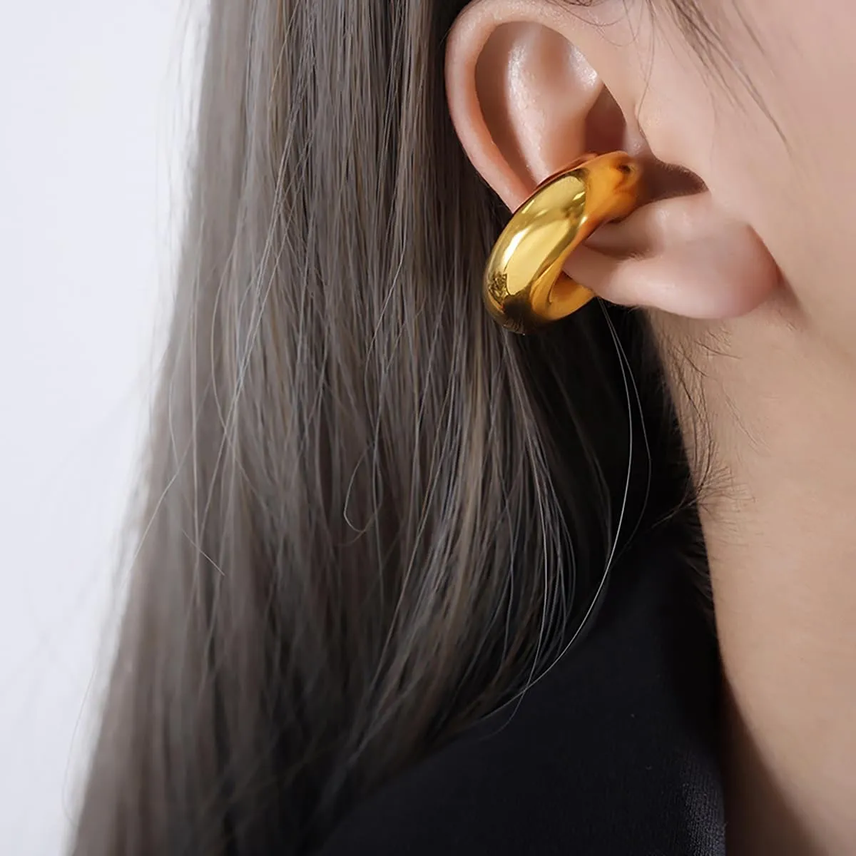 Chunky Gold Ear Cuff Earrings for Women 18K Gold Chunky Huggie Hoop Earrings Non Piercing Wrap Cuff Clip On Earrings C-shaped Cartilage Hoop Earrings Dainty Jewelry Gifts