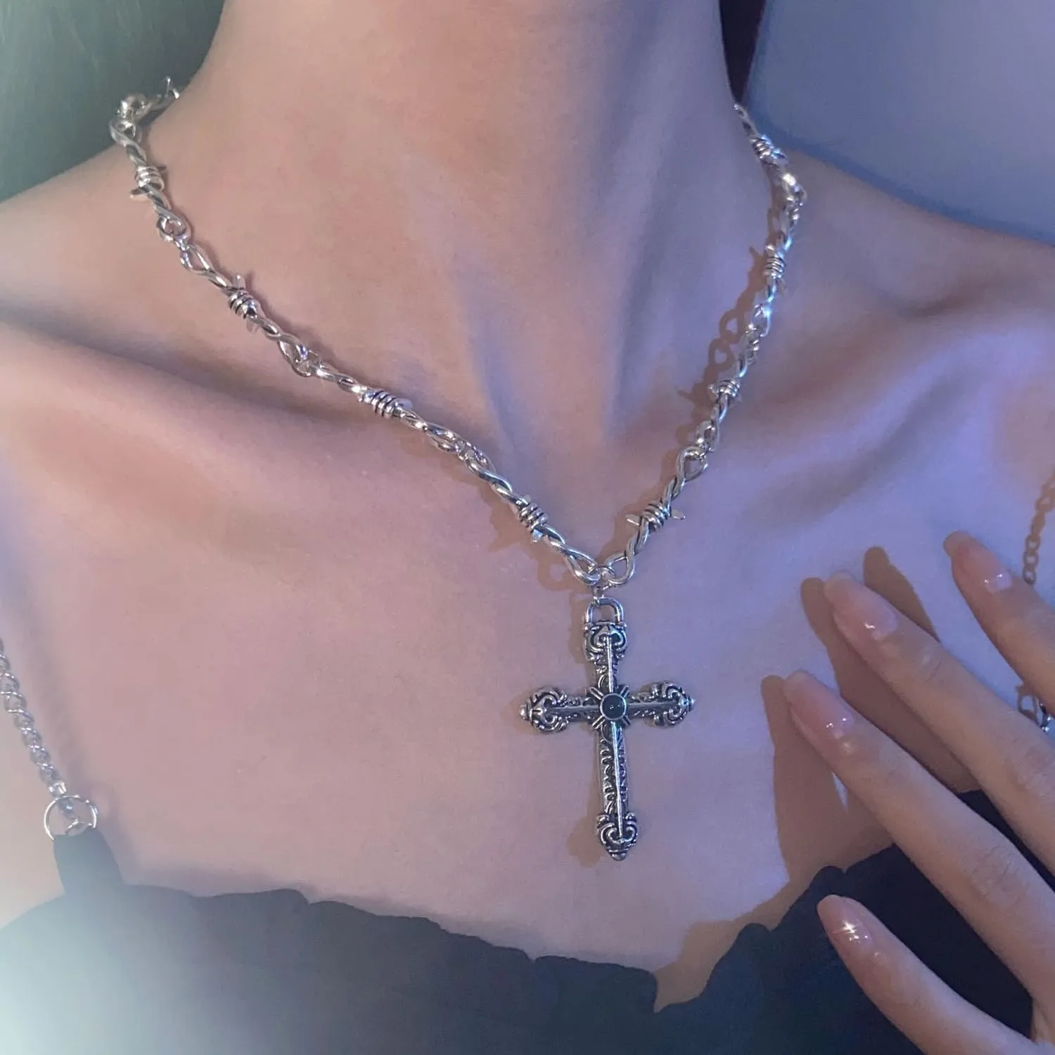 CSIYANJRY99 Punk Goth Neckalce Vintage Cross Butterfly Heart Pendant Neckalce Grunge Biker Rock Thorns Chain Neckalce Jewelry for Women Men