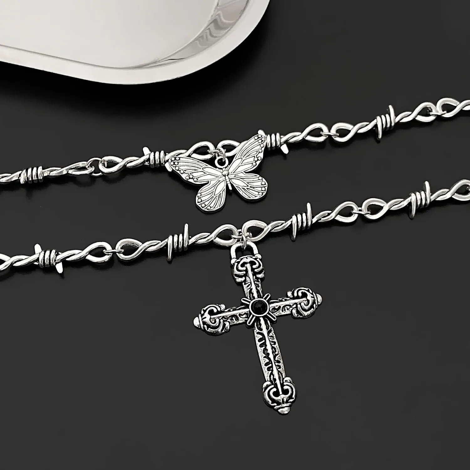 CSIYANJRY99 Punk Goth Neckalce Vintage Cross Butterfly Heart Pendant Neckalce Grunge Biker Rock Thorns Chain Neckalce Jewelry for Women Men