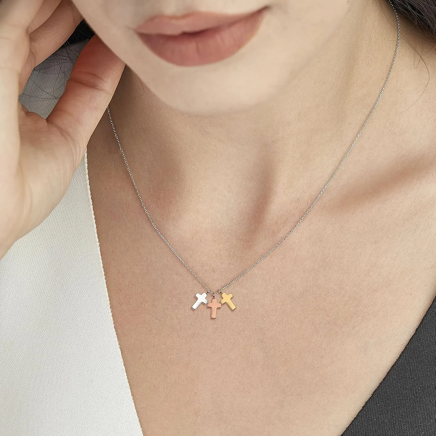 Dainty Beach Necklace for Women Gold Silver Plated Cute Starfish Pineapple Palm Tree Charm Pendant Necklace for Summer Hawaiian Boho Beach Jewelry Gift