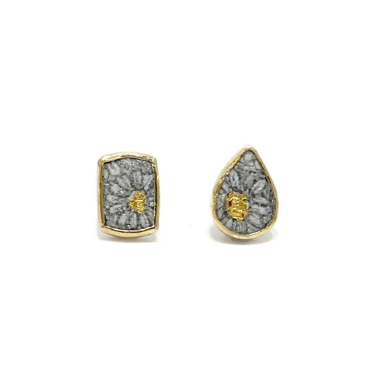 Daisy Tiny Studs