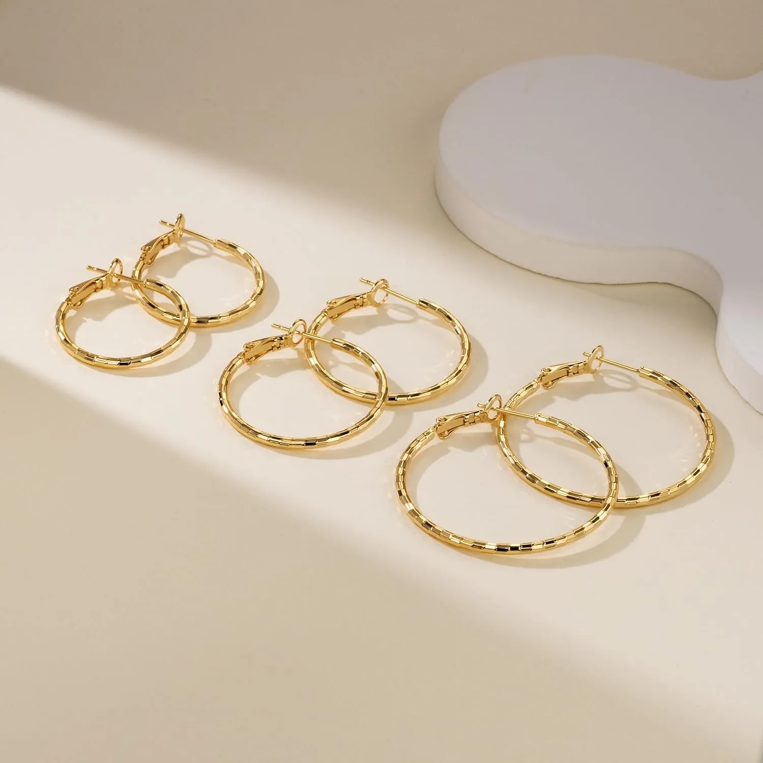 Gold Hoop Earrings for Women 14K Gold Earrings for Women Sparkling Design Hypoallergenic Lightweight Womens Earring Hoops 25 MM/30 MM/40 MM