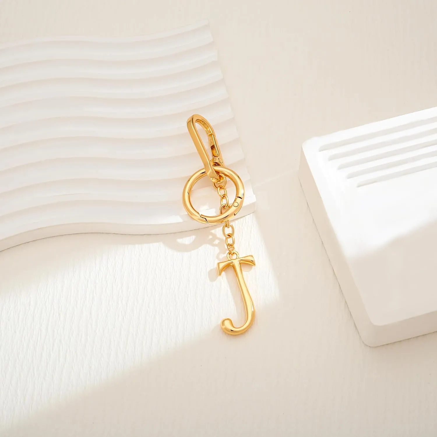 Gold Letter Keychain for Women, Initial A-Z Enamel Bag Charm Fashion Cute Keychain for Handbag Accessories Gifts
