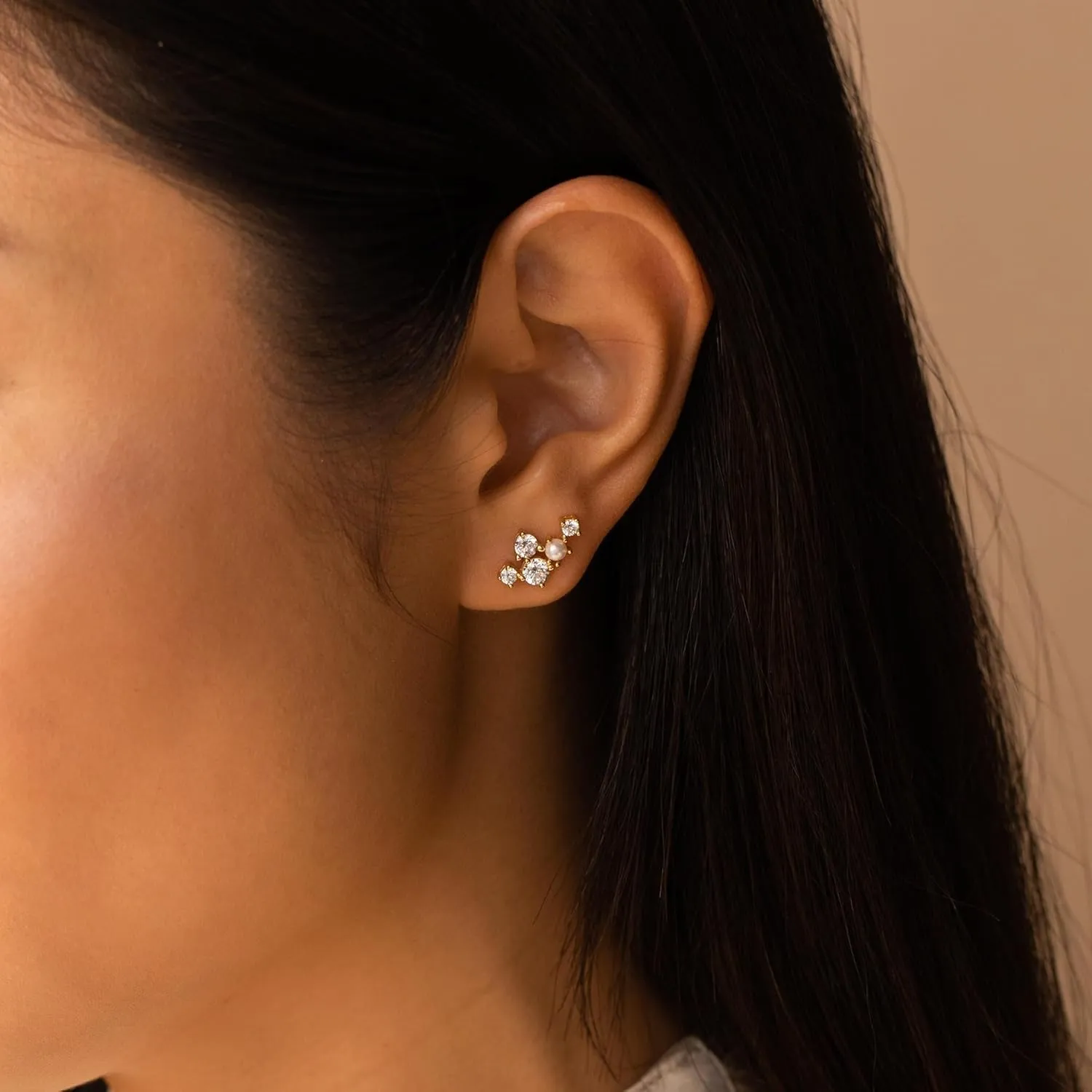 Gold Starfish&Shell Summer Earrings Dainty Gold Stud Earrings for Women Trendy Hypoallergenic 14k Statement Seashell Earrings for Women Simple Beach Summer Jewelry