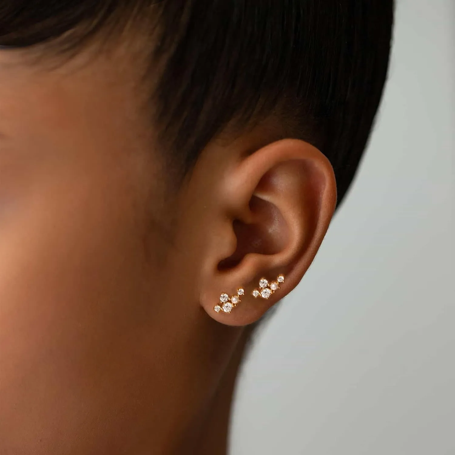 Gold Starfish&Shell Summer Earrings Dainty Gold Stud Earrings for Women Trendy Hypoallergenic 14k Statement Seashell Earrings for Women Simple Beach Summer Jewelry