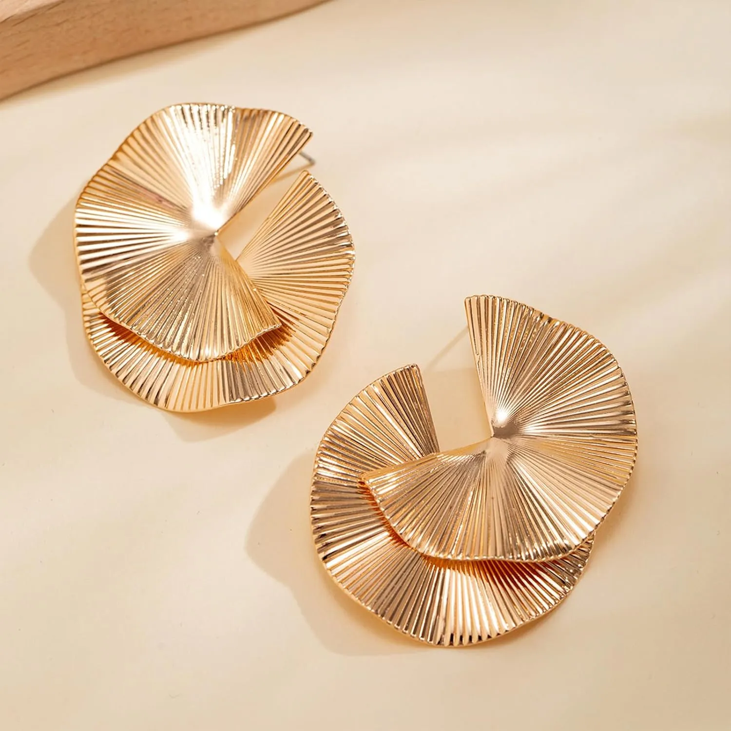 Gold Statement Earrings for Women Chunky Silver Earrings Big Gold Dangle Earrings for Women Vintage Geometri Earrings Chunky Gold Jewelry
