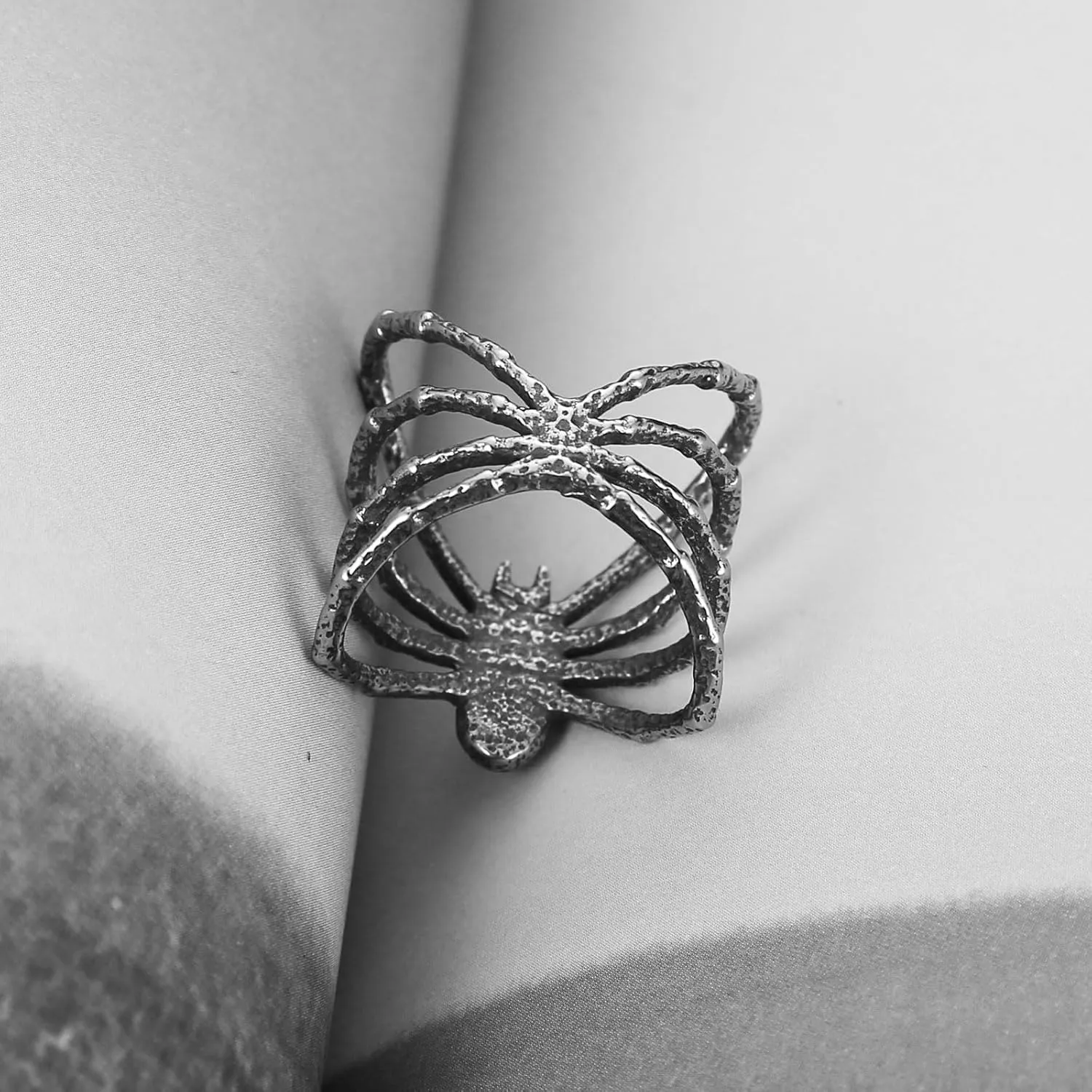 HZMAN Spider Ring for Men Women Stainless Steel Gothic Punk Rings Party Halloween Jewelry Gift
