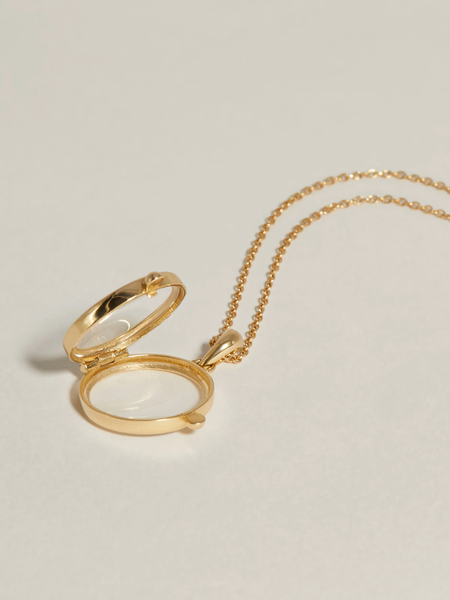 J. Hannah Era Locket in 14k Yellow Gold