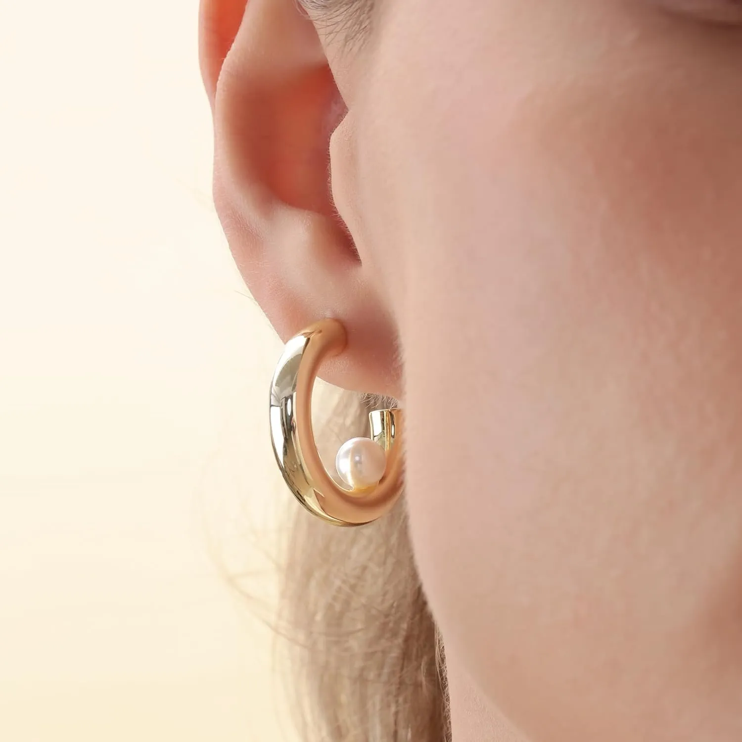 LUXTIK Unique Hoop Earrings for Women with 925 Sterling Silver Post, Gold Plated Chunky Lightweight Cute Small Statement Hypoallergenic Earrings Trendy for Sensitive Ears Fashion Jewelry Accessories