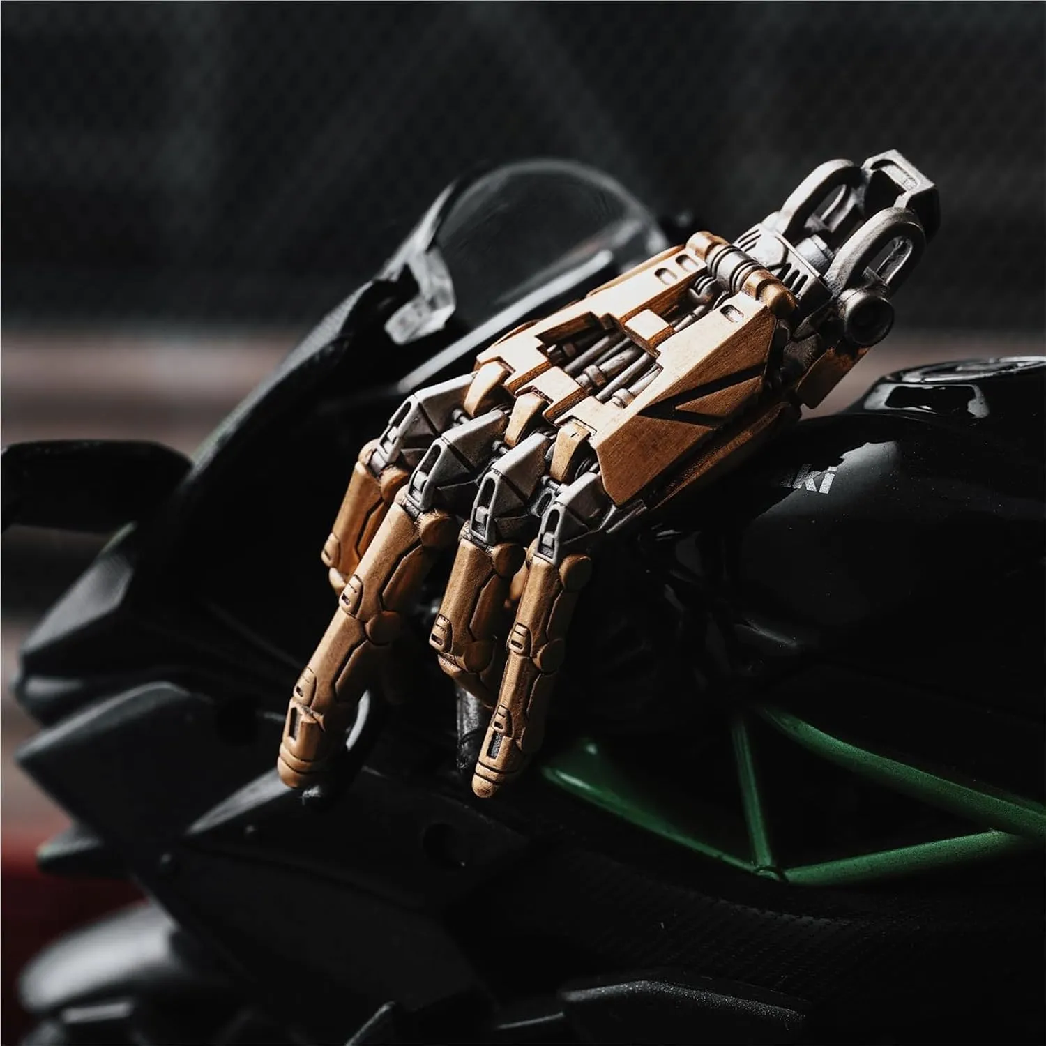 Mechanical Bionic Hand Pendant, Movable Finger Joints Robot Hand Charm Jewelry, Steampunk Mechanical Hands Pendant Necklace, Y2K Lover Gift, for Men Women