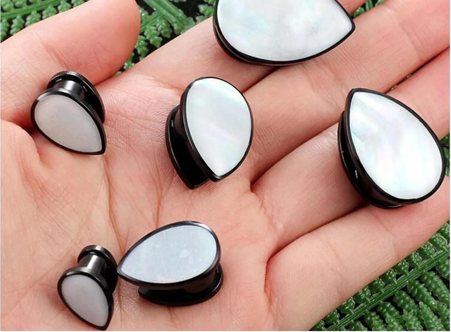 Mens Ear Gauges Plugs, Stainless Steel Tunnels for Ears Women Teardrop Shape with Shell Pierced Earrings for Women 2pcs
