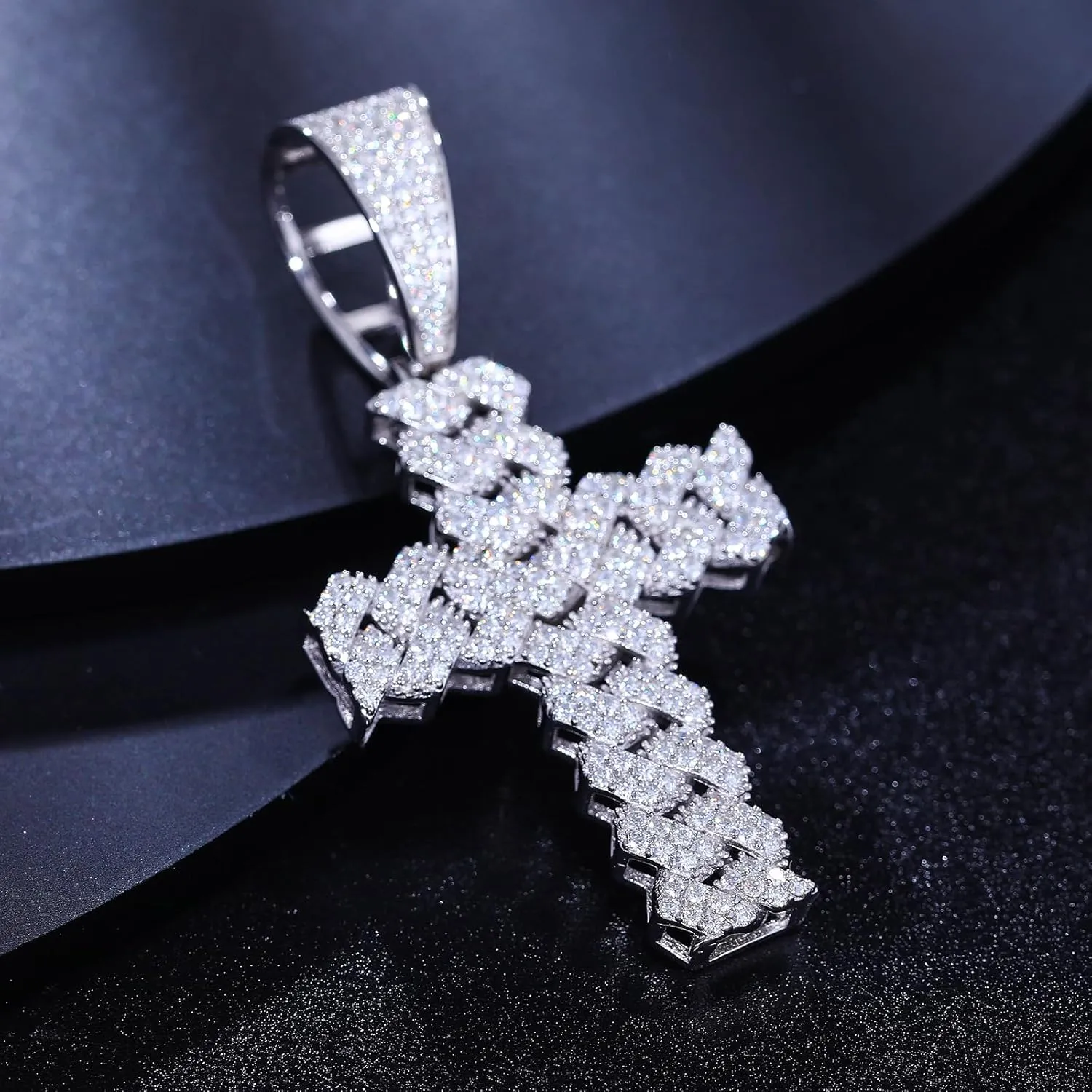 Moissanite Cross Necklace 2.7 Carat Iced Out Moissanite Cross Pendant 925 Sterling Silver Cross Chain Necklace D Color VVS1 18k Gold Plated Christian Pendant