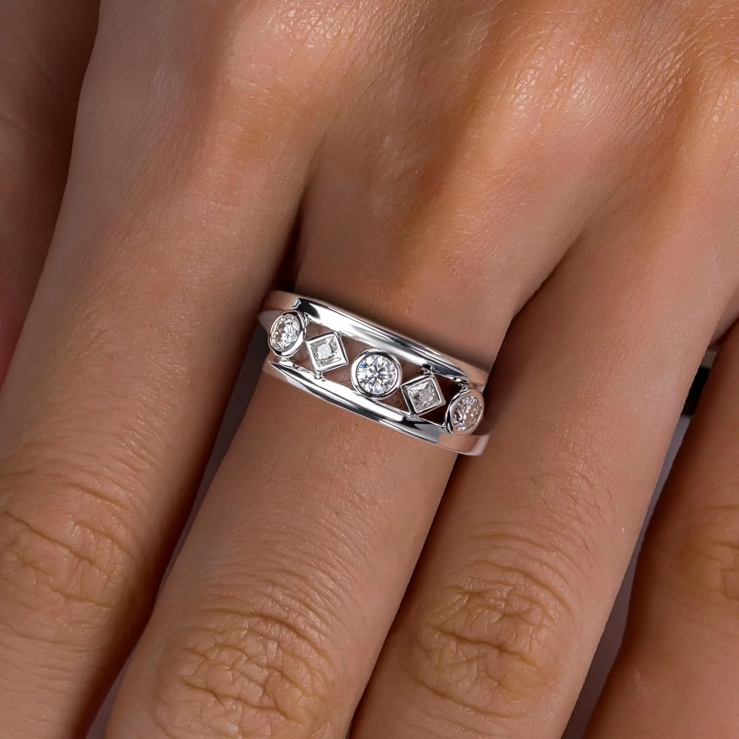 Moissanite Wedding Bands Engagement Rings D Color VVS1 Clarity 925 Sterling Silver 5 Stones Eternity Anniversary Band Moissanite Statement Wedding Ring for Women Men with Certificate