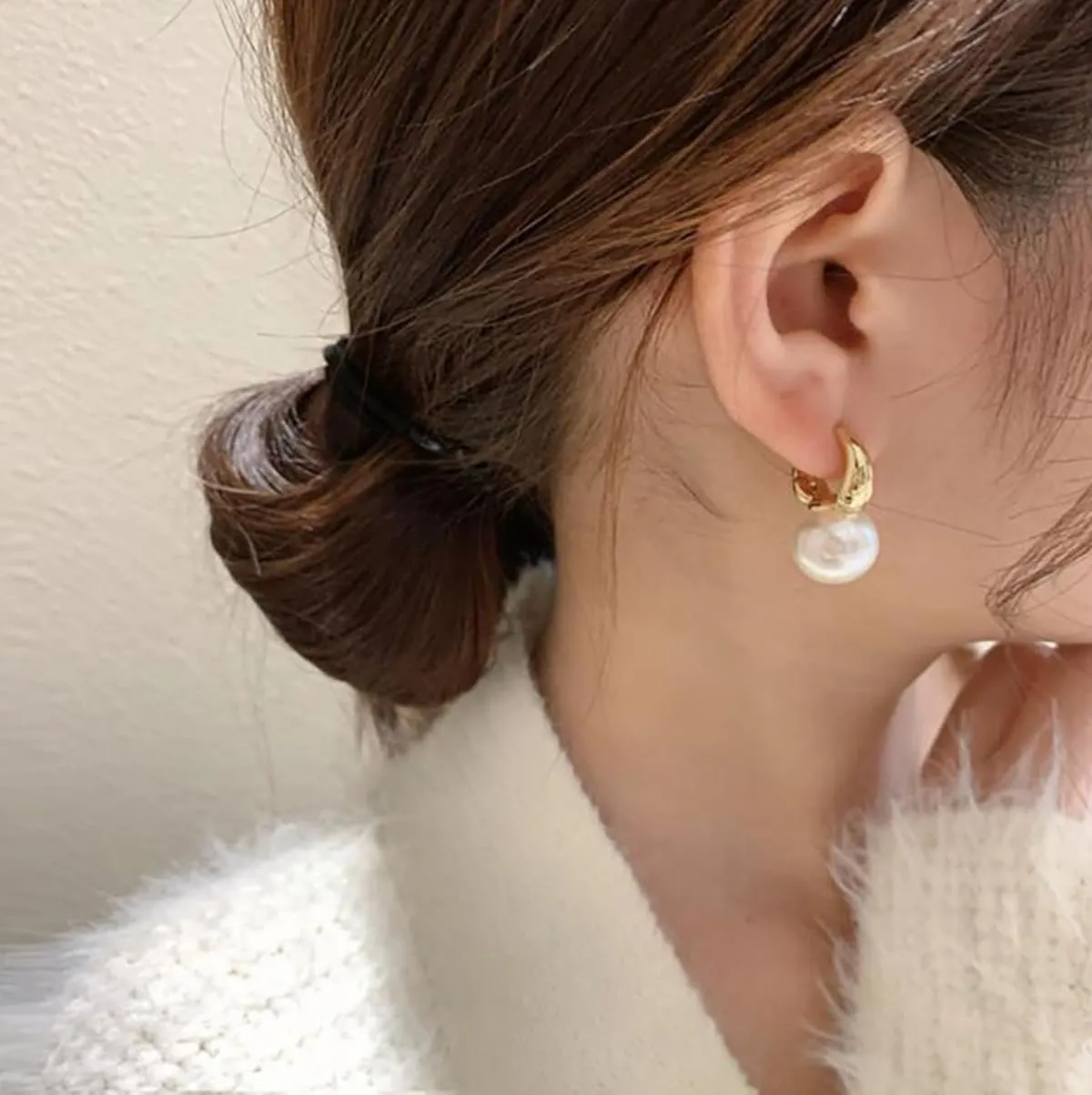 Pearl Earrings for Women Gold Huggie Small Hoop Earrings Dainty Lightweight Hypoallergenic Pearl Earrings Christmas Wedding Bridal Birthday Jewelry