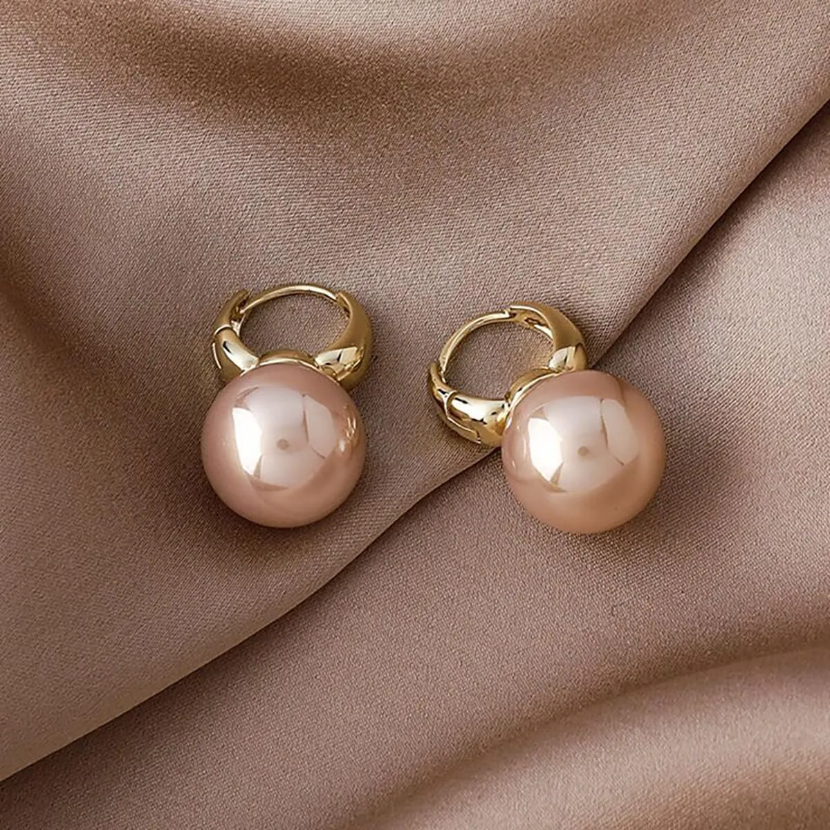 Pearl Earrings for Women Gold Huggie Small Hoop Earrings Dainty Lightweight Hypoallergenic Pearl Earrings Christmas Wedding Bridal Birthday Jewelry