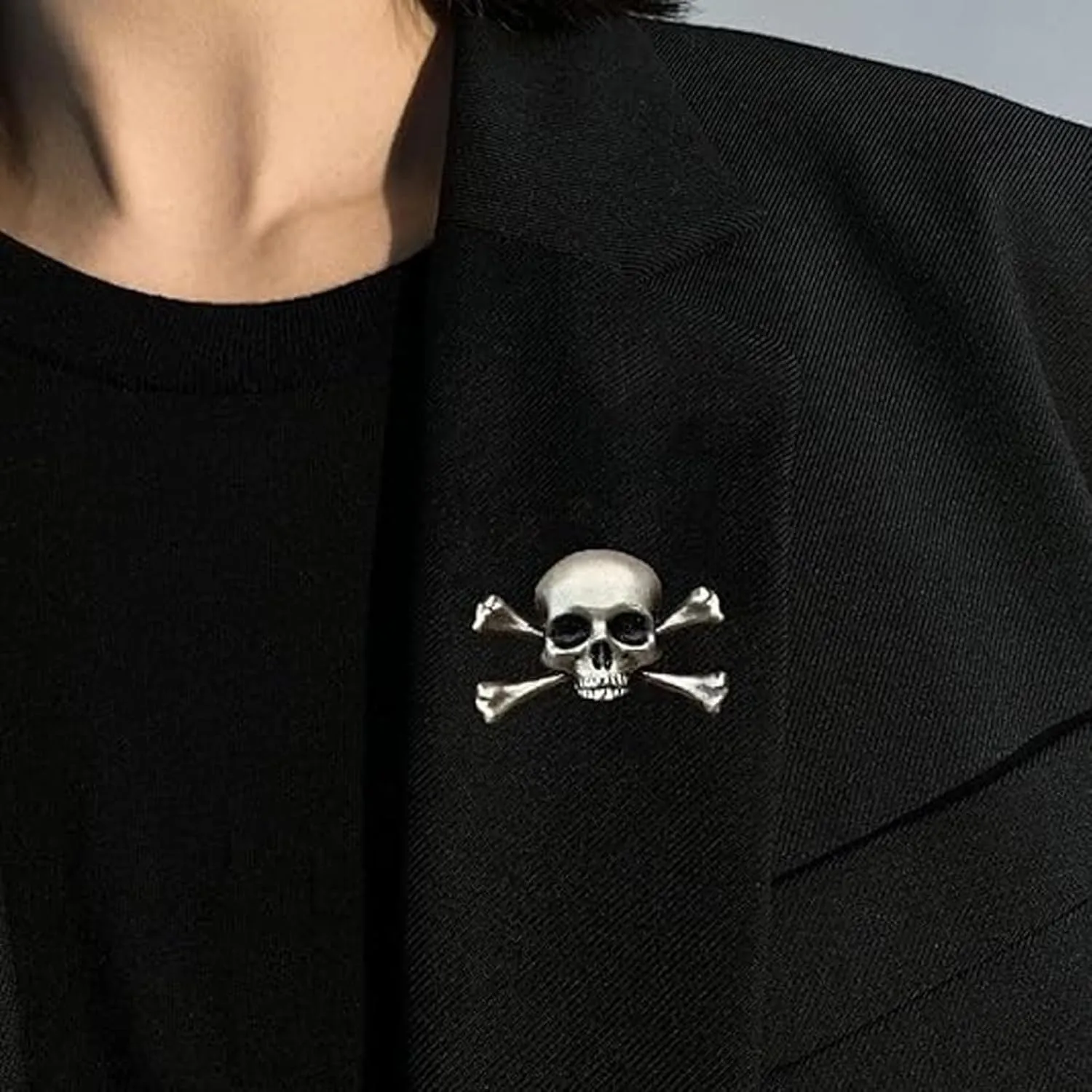 Retro Gothic Skull Brooch,Punk Style Skull,Skull Daggers Cross Sword Brooch,Skull Brooches For Bikers,Pirates And Goth Lovers
