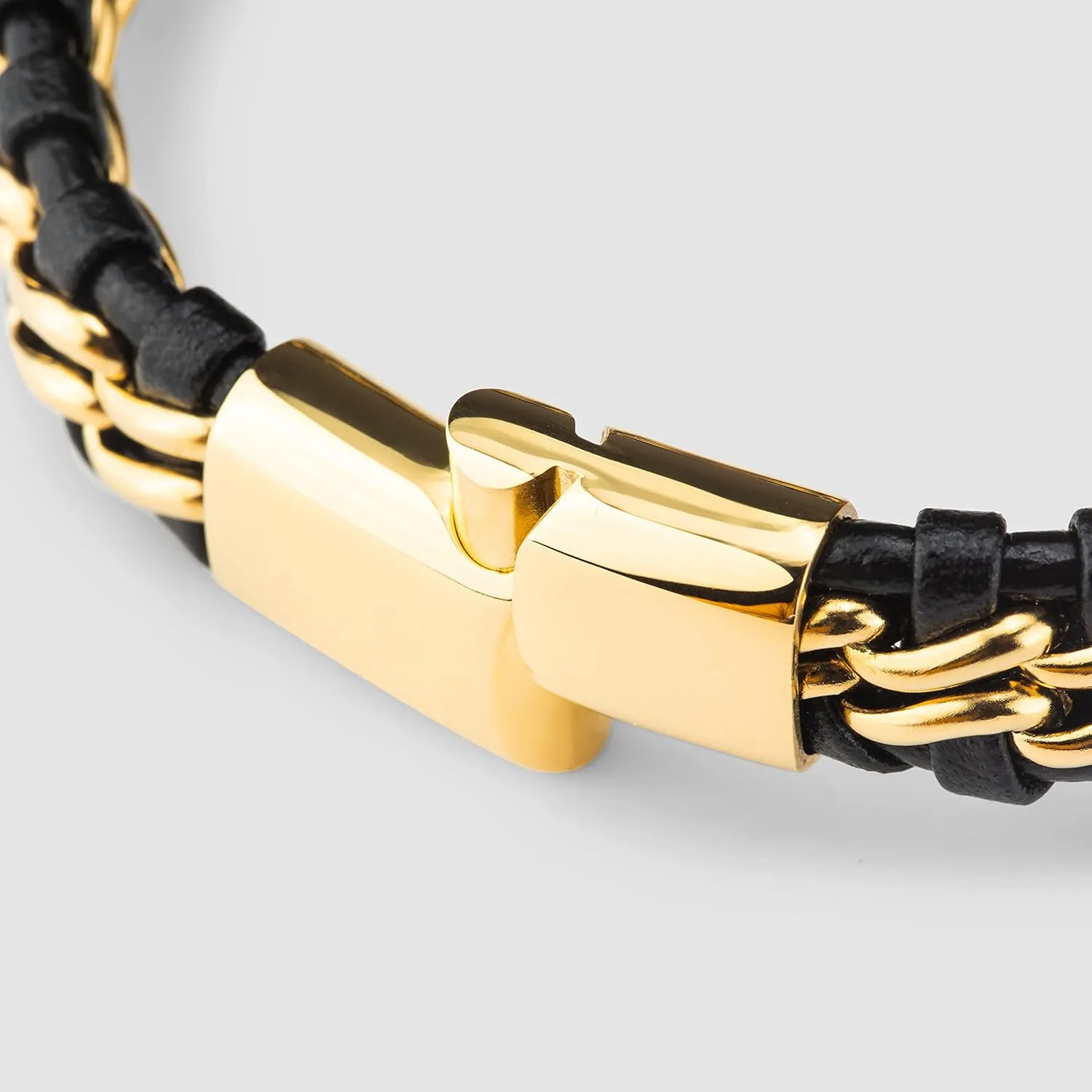 SERASAR | Premium Genuine Leather Bracelet [Steel] for Men in Black | Magnetic Stainless Steel Clasp in Black, Silver and Gold | Exclusive Jewellery Box | Great Gift Idea
