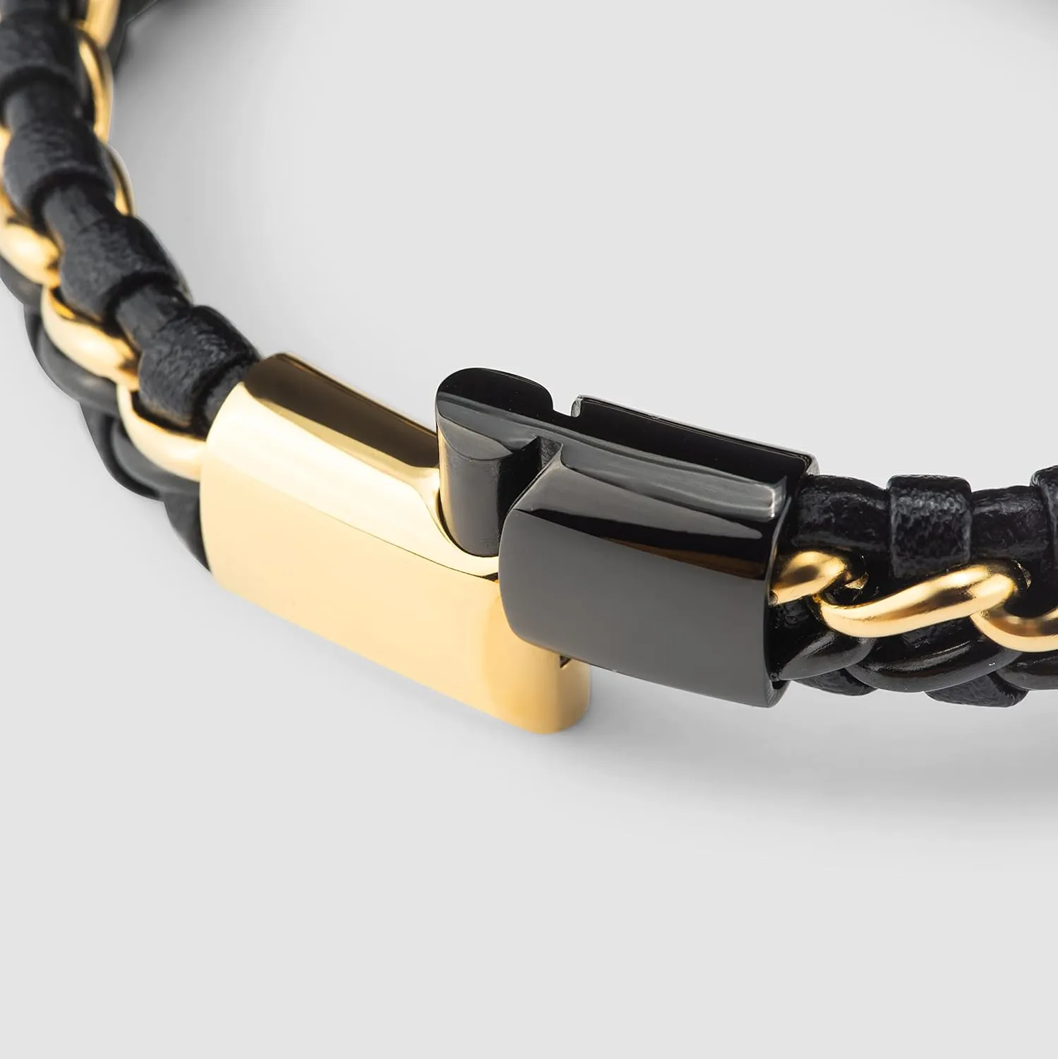 SERASAR | Premium Genuine Leather Bracelet [Steel] for Men in Black | Magnetic Stainless Steel Clasp in Black, Silver and Gold | Exclusive Jewellery Box | Great Gift Idea