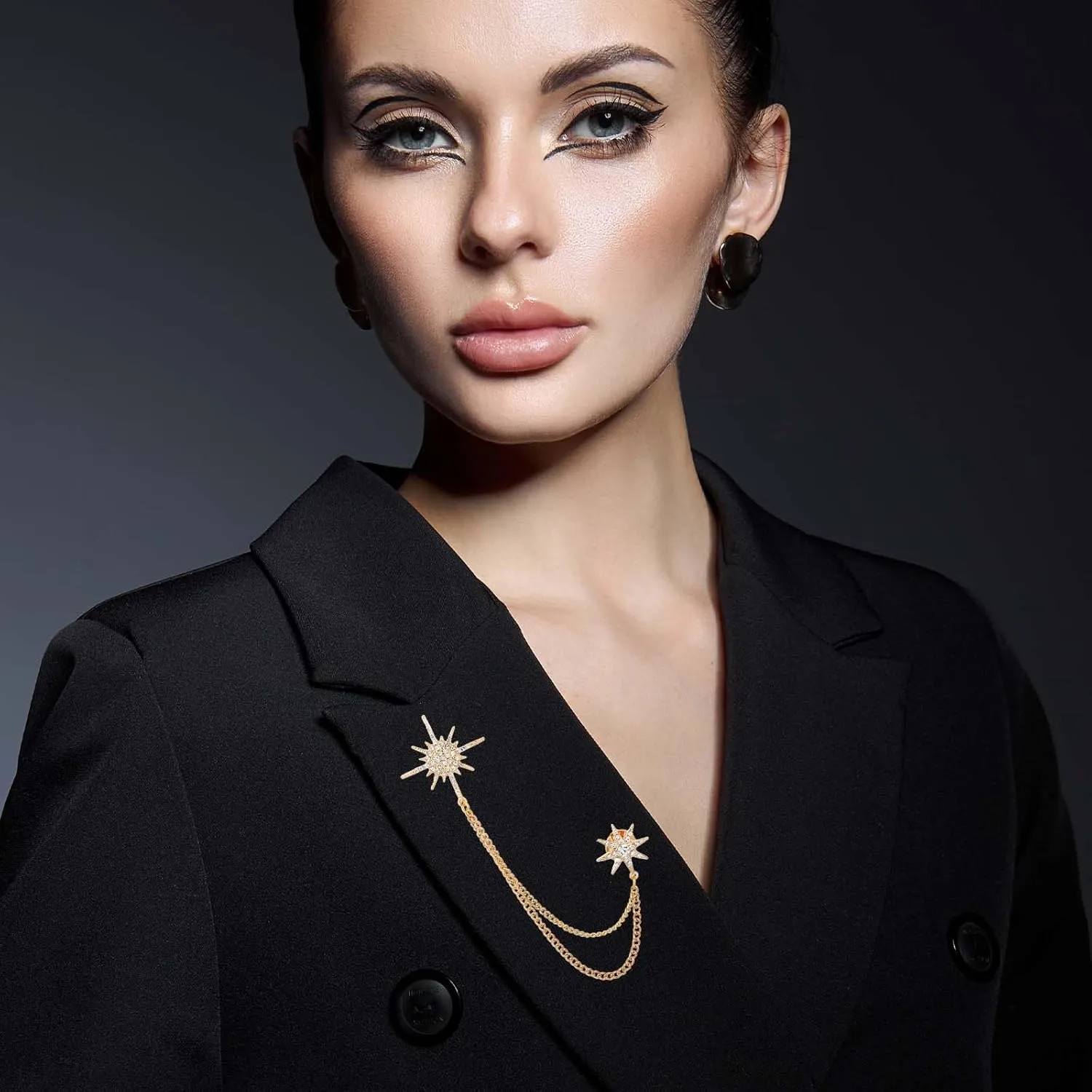 Silver Rhinestone Star Brooch for Women, Crystal Snowflake Brooch Lapel Pins Fashion Broach Pin Dress Suit Accessories with Tassel Chain Clothing Clip Broach for Women Men
