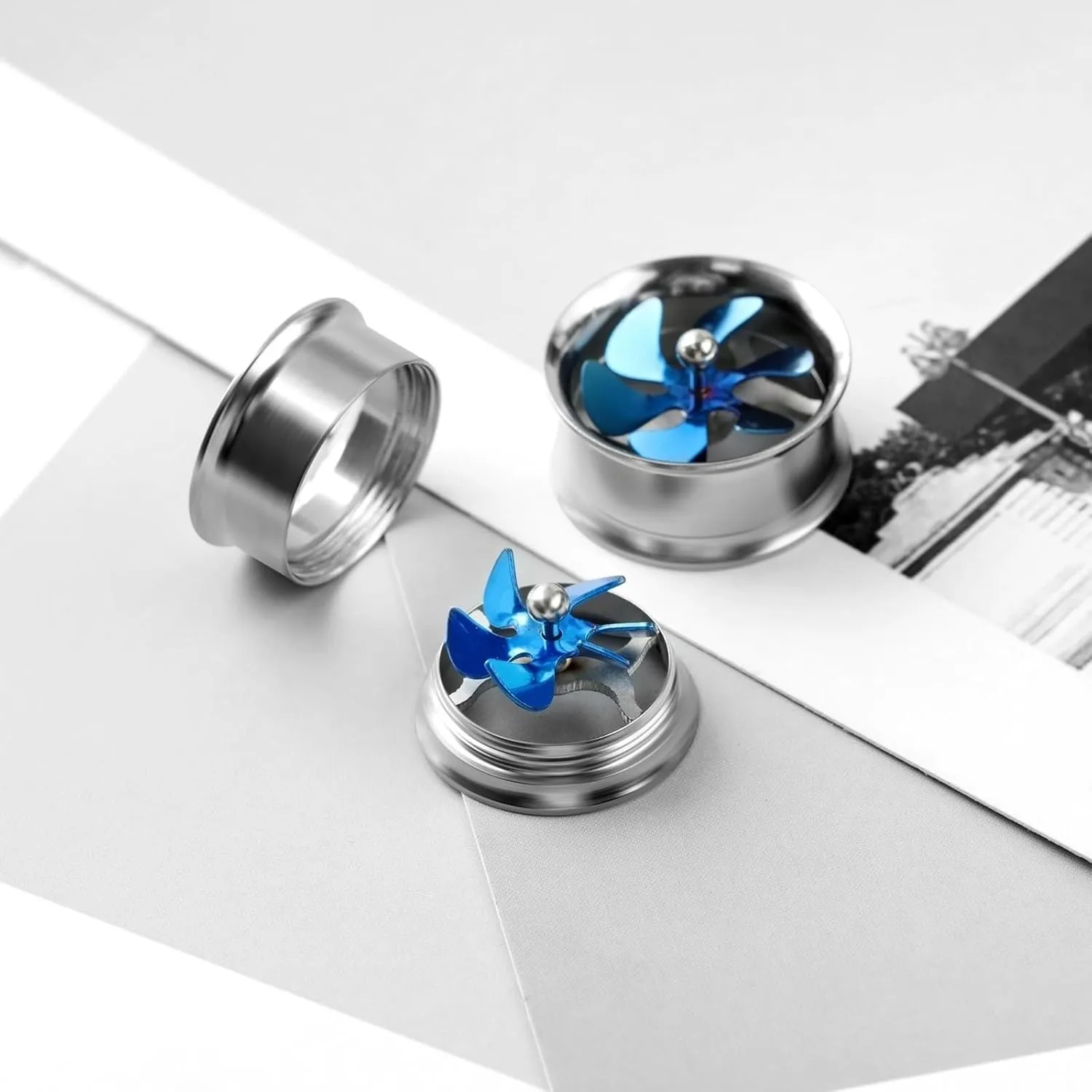 Tunnel Plug Earrings, Stainless Steel Gauges for Ears with Rotating Fan Body Piercing Jewelry for Ears 2pcs