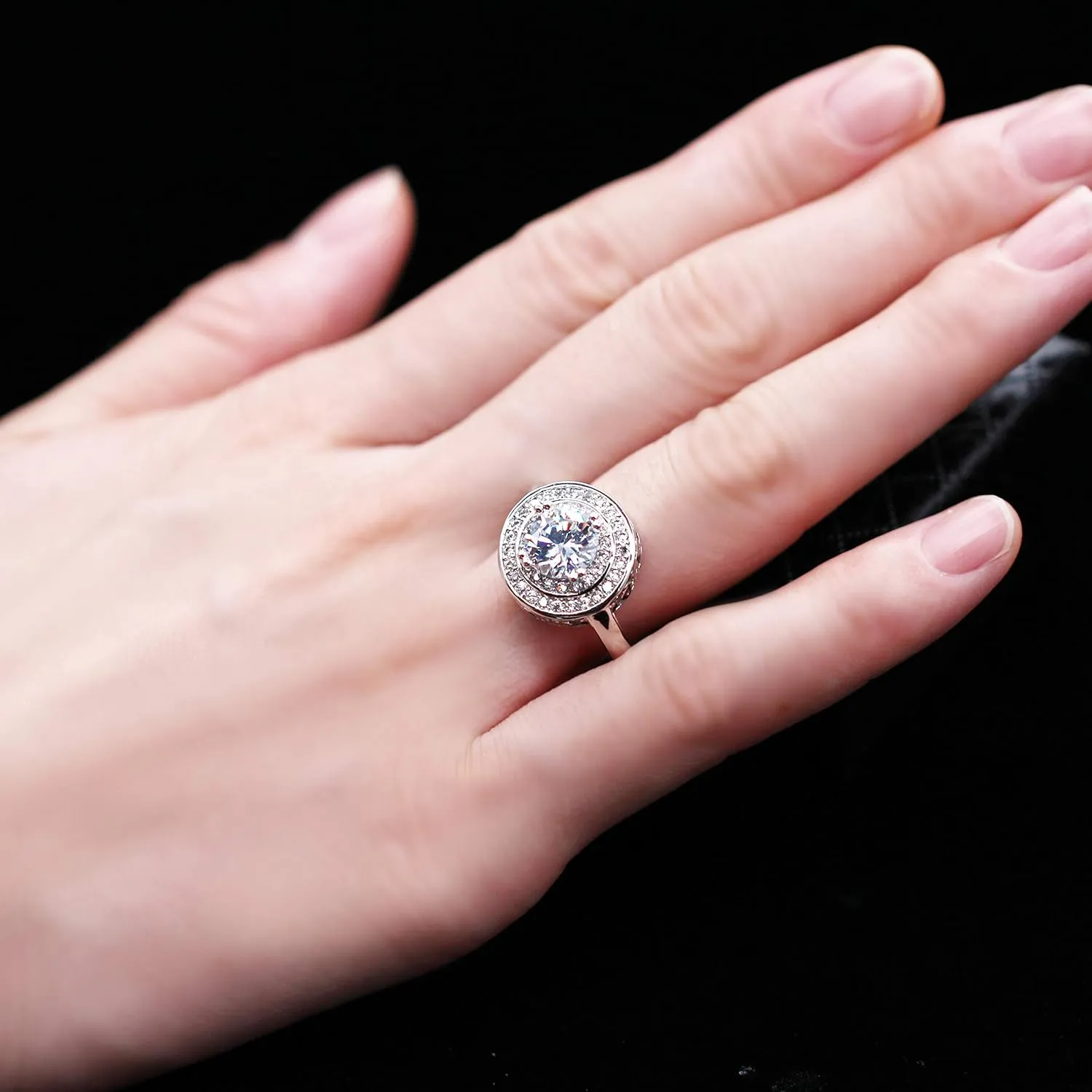Uloveido Charm Platinum Plated Created Diamond Cubic Zirconia Anniversary Birthday Valentine's Day Cocktail Rings for Women Female J602