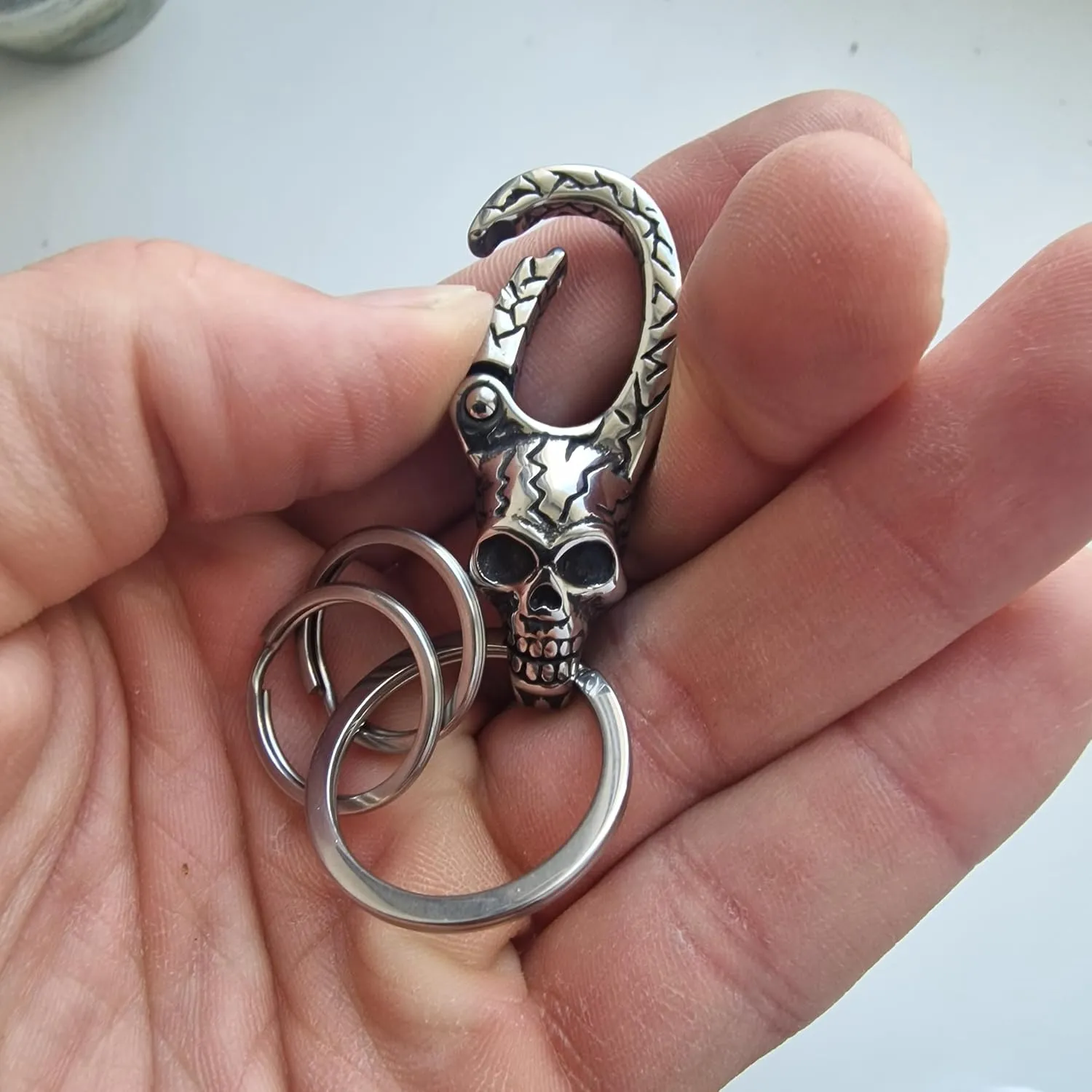 VALHALLA Steel car keychain EAGLE decorated for keys Amulet for Men and Women