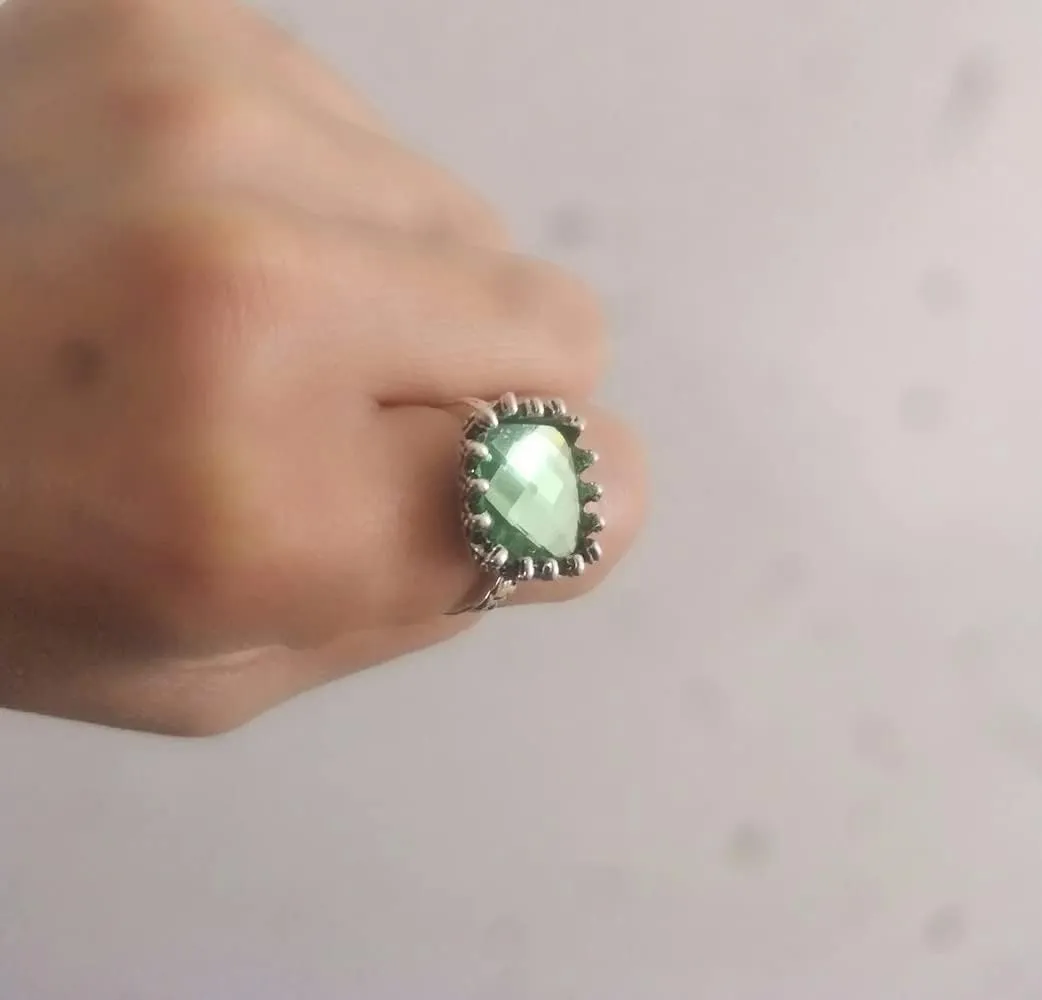 Vintage Silver Mint Green Moonstone Ring 925 Sterling Silver Retro Princess Square Cut Green Moonstone Diamond Prehnite Gemstone Wedding Engagement Ring
