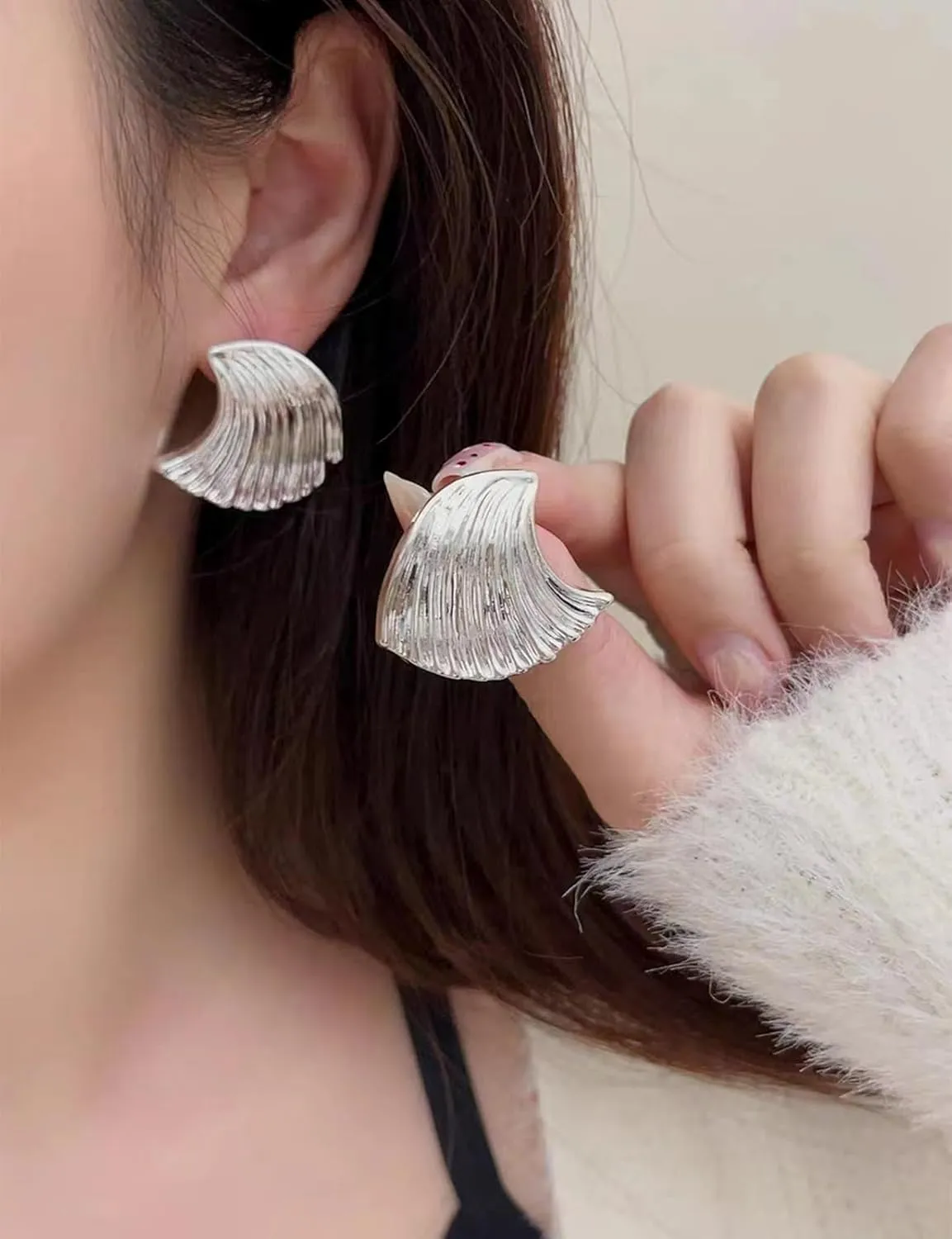 WOWORAMA Gold Statement Earrings for Women Gold Seashell Flower Earrings Boho Textured Ocean Wave Earrings Irregular Exaggerated Geometric Swirl Earrings